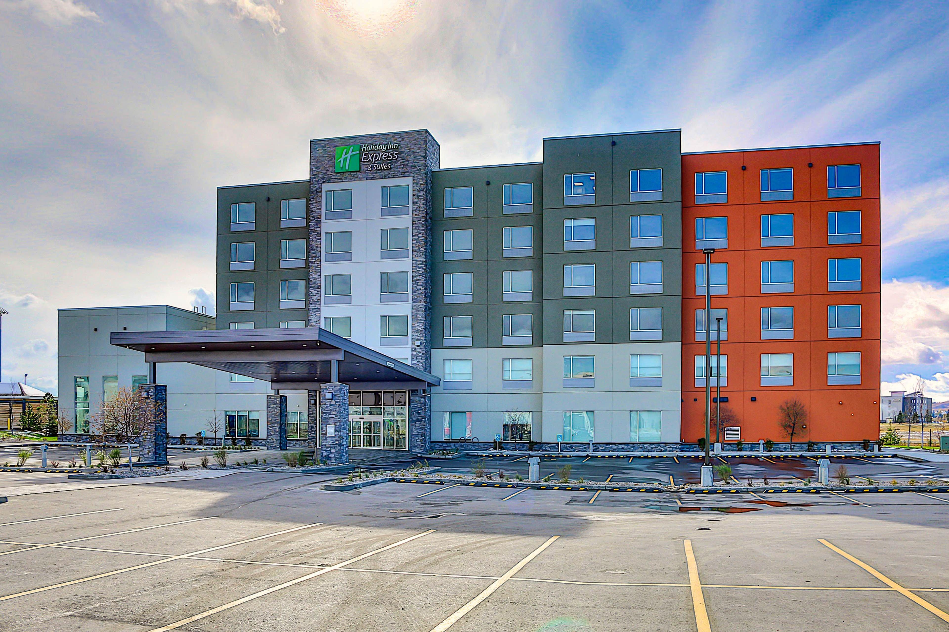 Holiday Inn Express & Suites - Calgary Airport Trail Ne By Ihg Extérieur photo