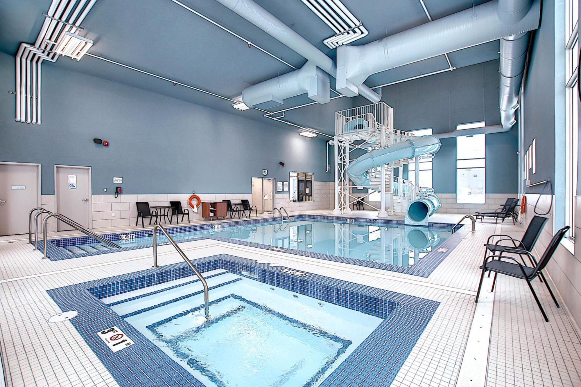 Holiday Inn Express & Suites - Calgary Airport Trail Ne By Ihg Extérieur photo