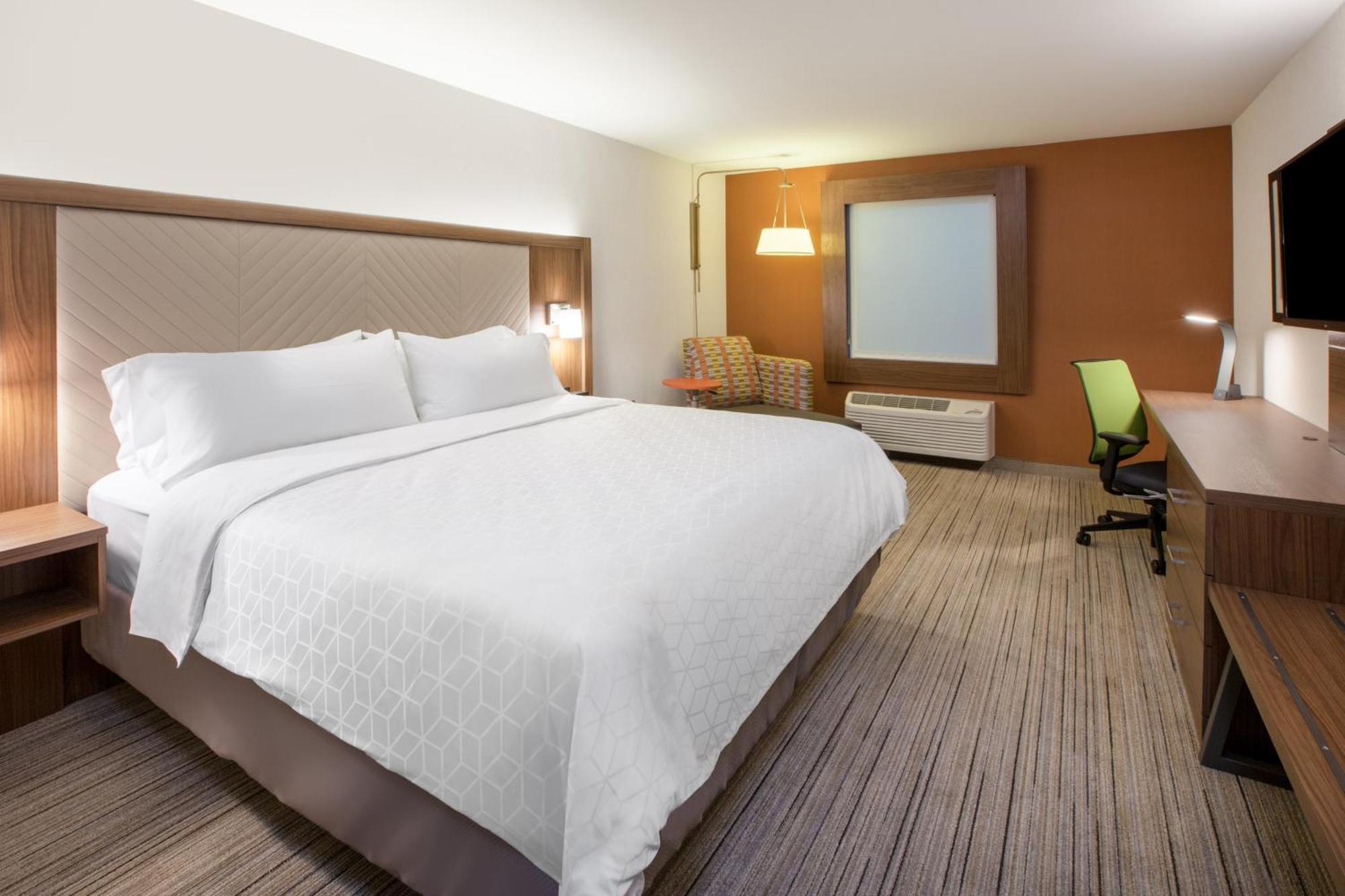 Holiday Inn Express & Suites - Calgary Airport Trail Ne By Ihg Extérieur photo