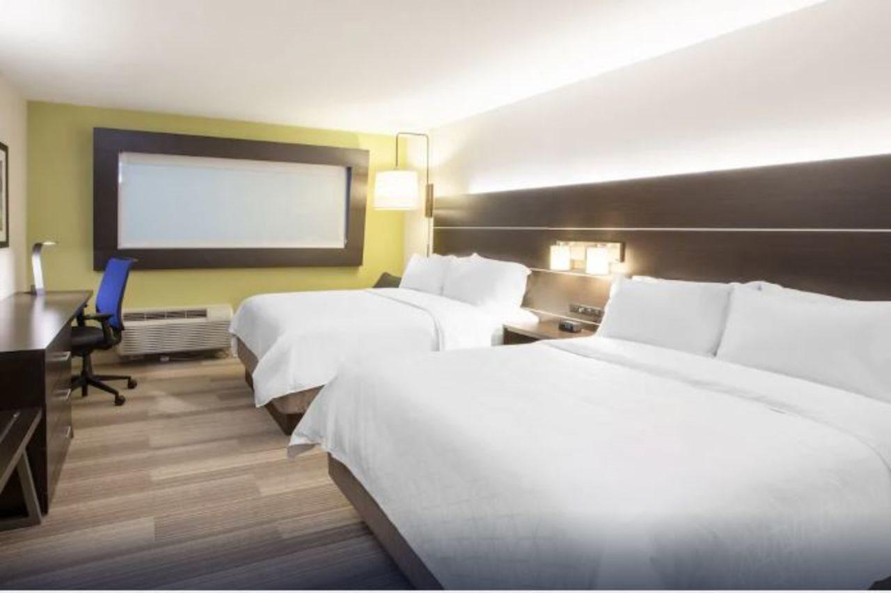 Holiday Inn Express & Suites - Calgary Airport Trail Ne By Ihg Extérieur photo