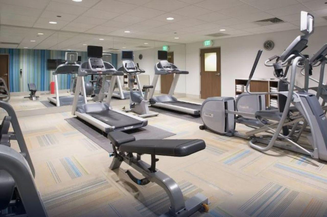 Holiday Inn Express & Suites - Calgary Airport Trail Ne By Ihg Extérieur photo