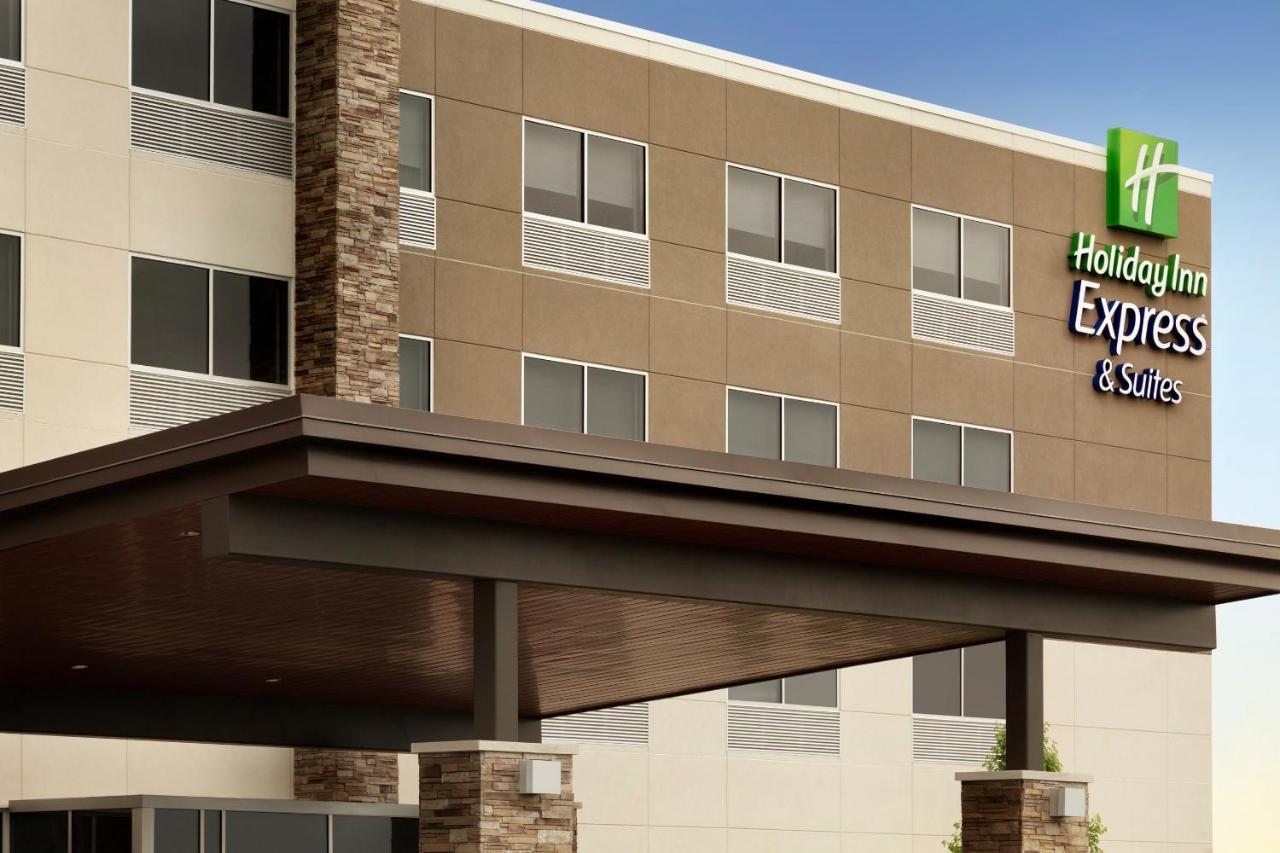 Holiday Inn Express & Suites - Calgary Airport Trail Ne By Ihg Extérieur photo