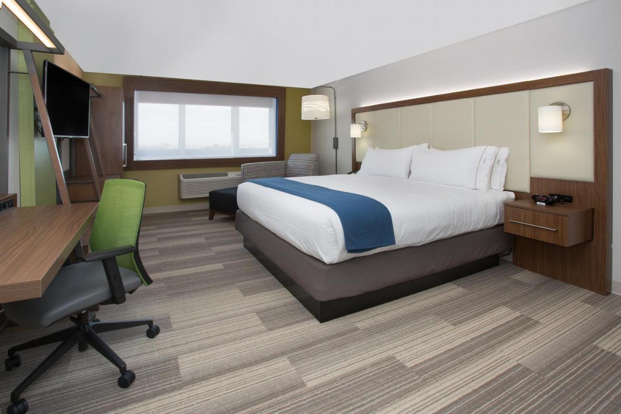 Holiday Inn Express & Suites - Calgary Airport Trail Ne By Ihg Extérieur photo