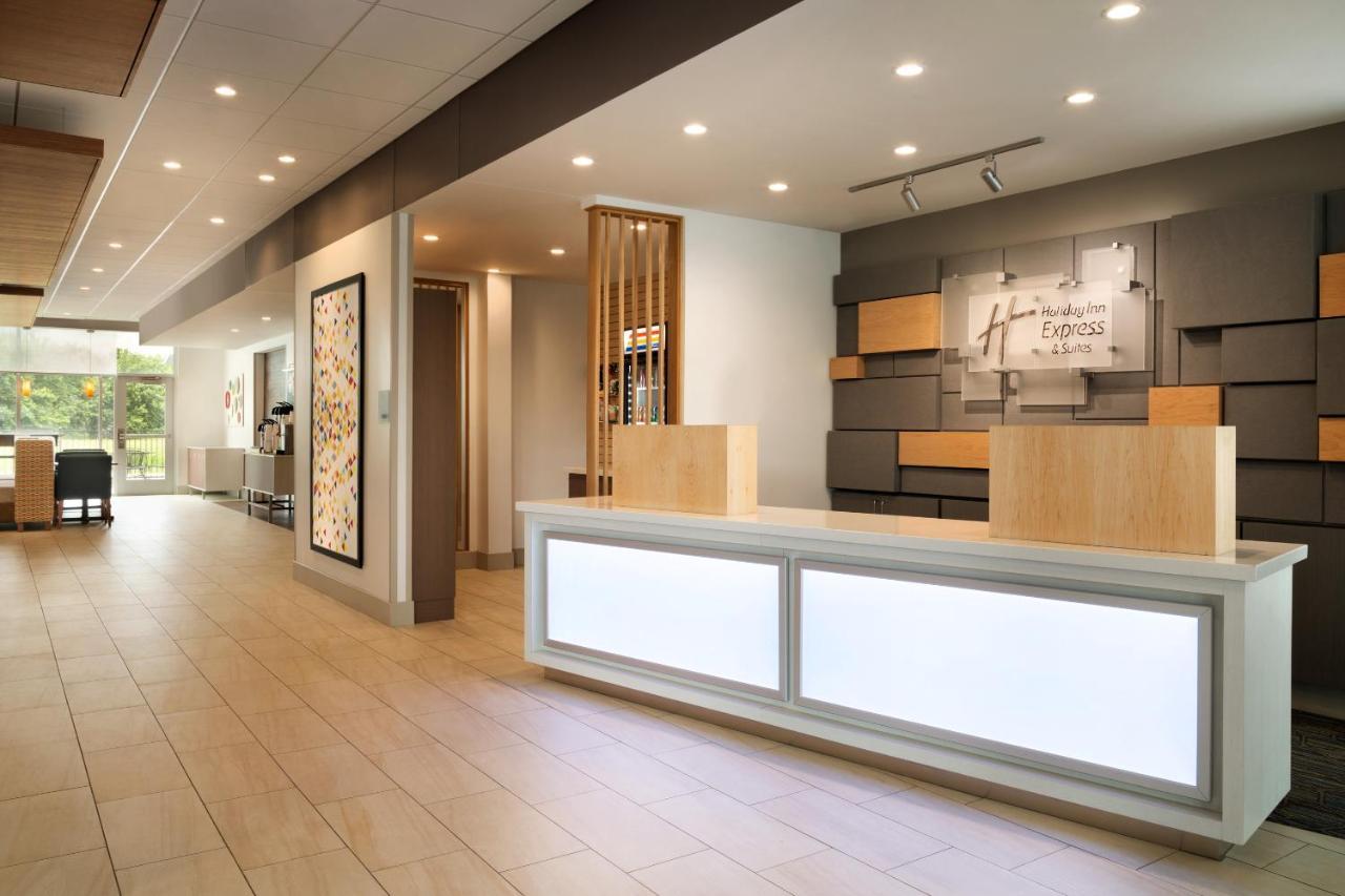 Holiday Inn Express & Suites - Calgary Airport Trail Ne By Ihg Extérieur photo