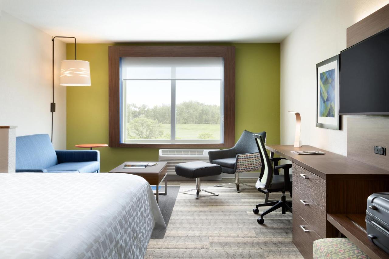 Holiday Inn Express & Suites - Calgary Airport Trail Ne By Ihg Extérieur photo